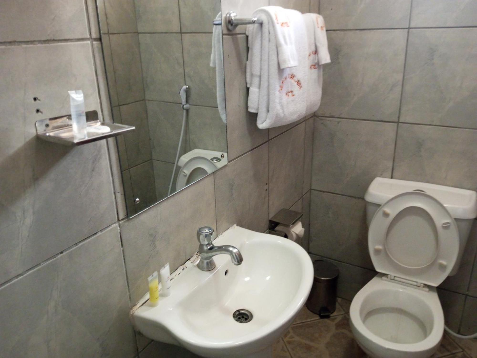 Fourth Parklands Hotel Найроби Екстериор снимка