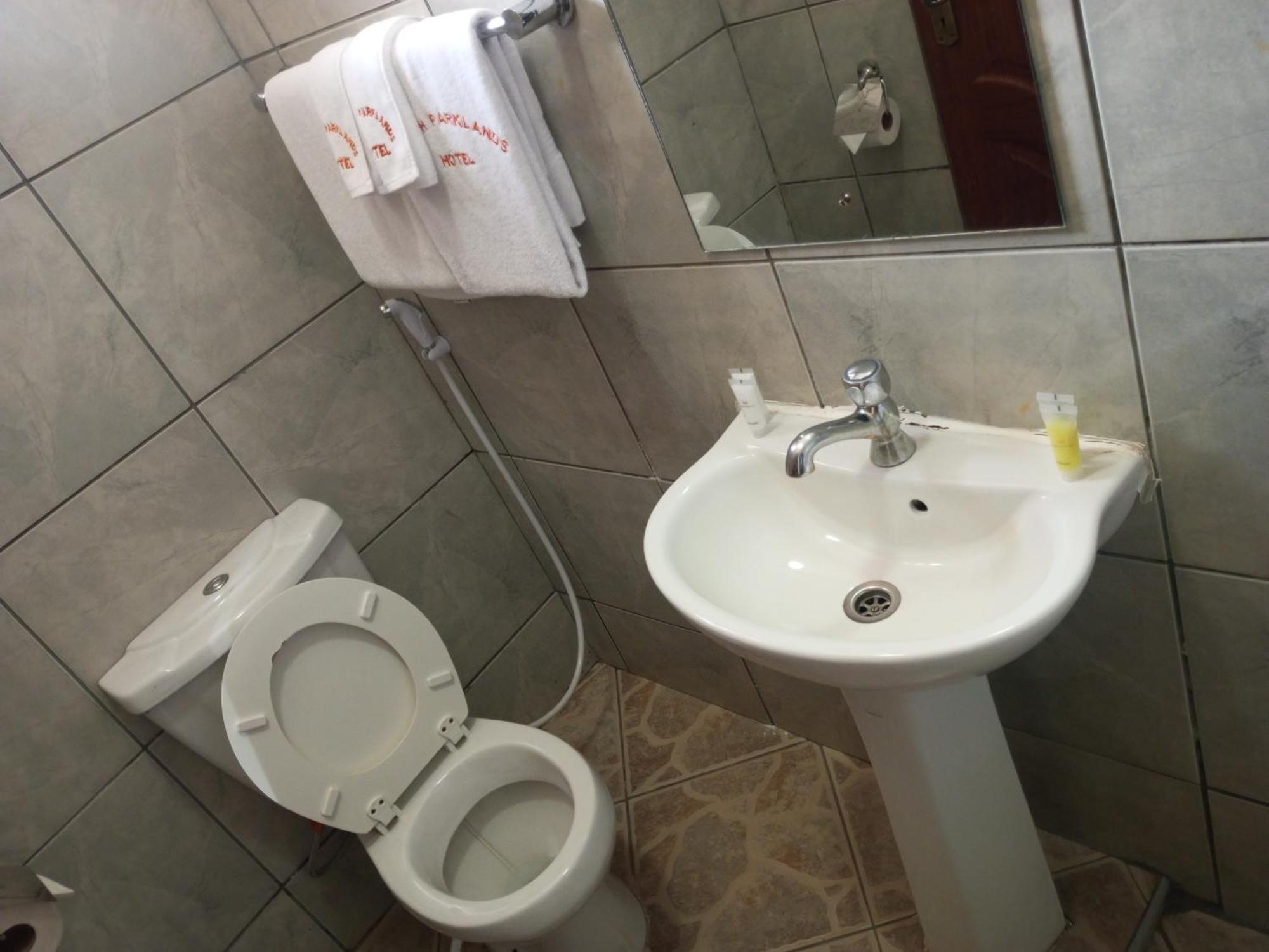 Fourth Parklands Hotel Найроби Екстериор снимка