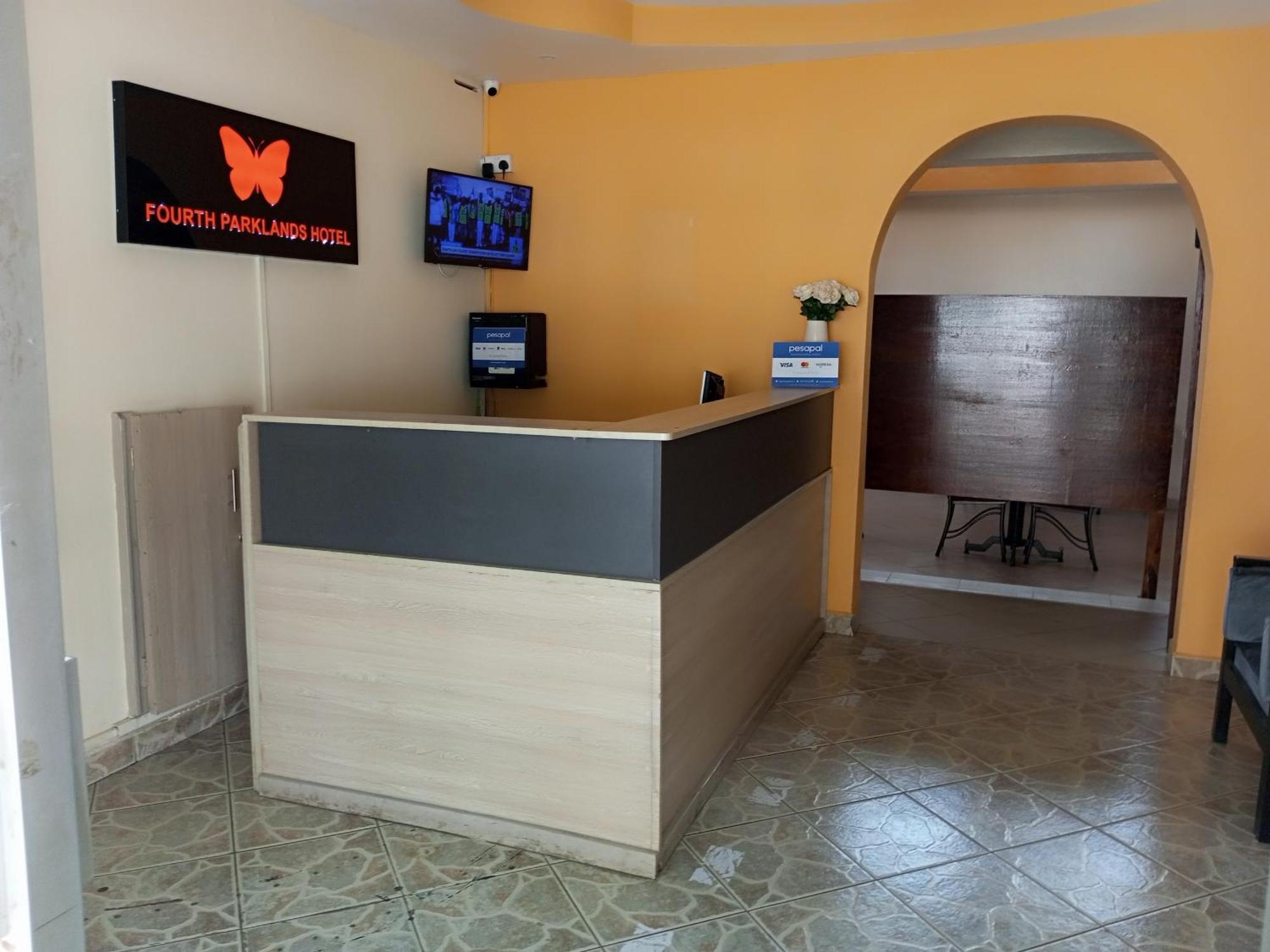 Fourth Parklands Hotel Найроби Екстериор снимка