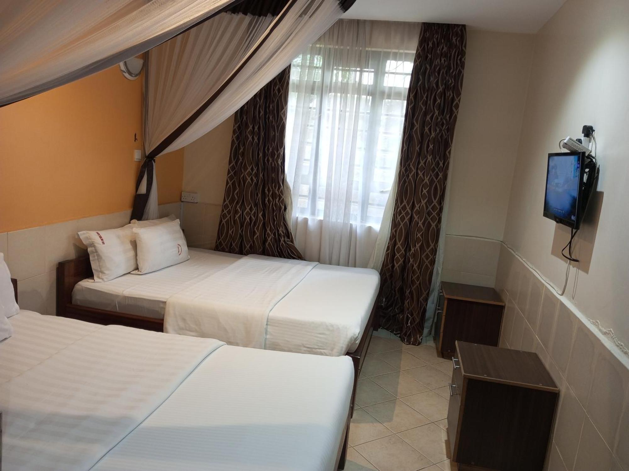 Fourth Parklands Hotel Найроби Екстериор снимка