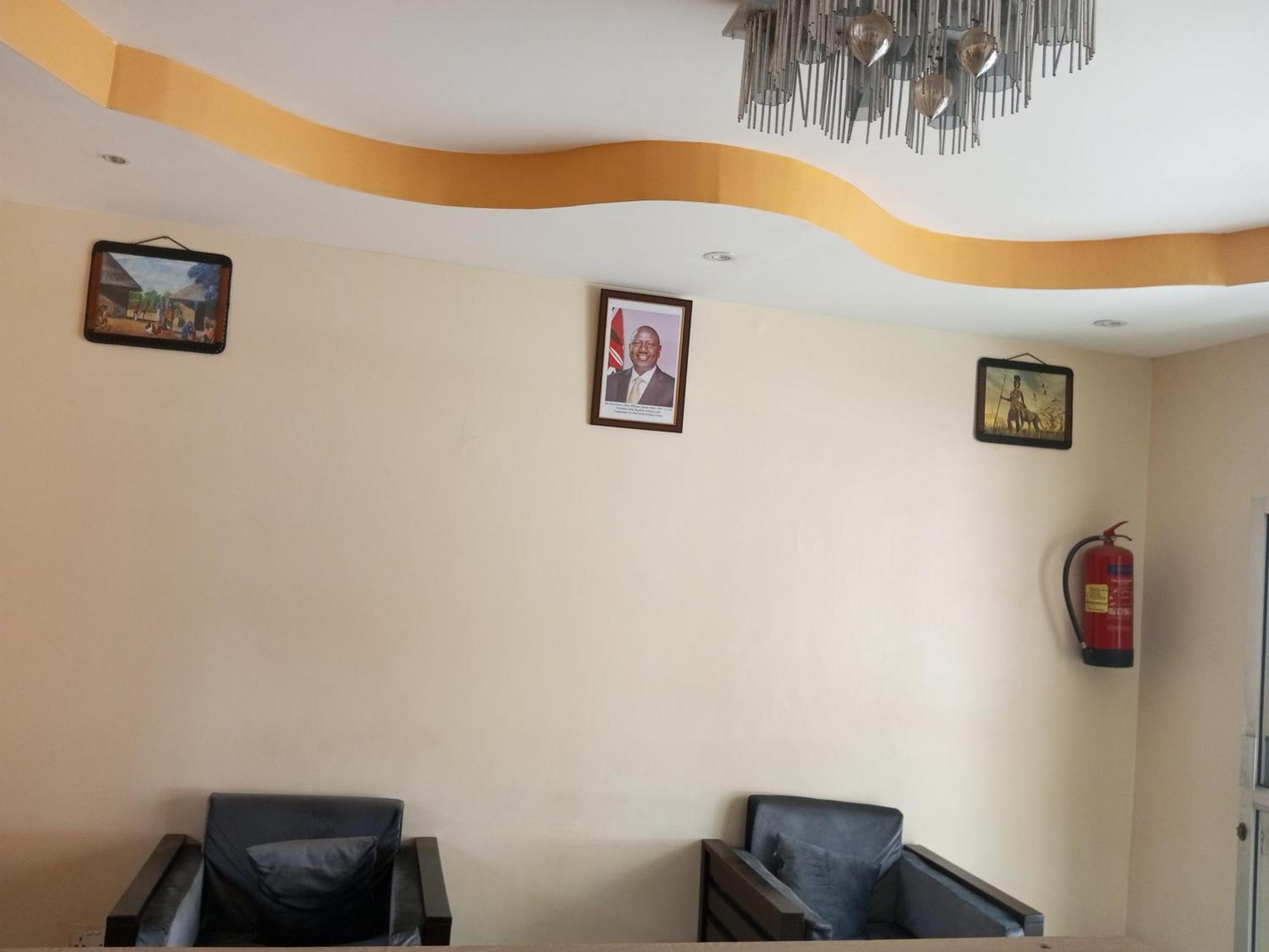 Fourth Parklands Hotel Найроби Екстериор снимка