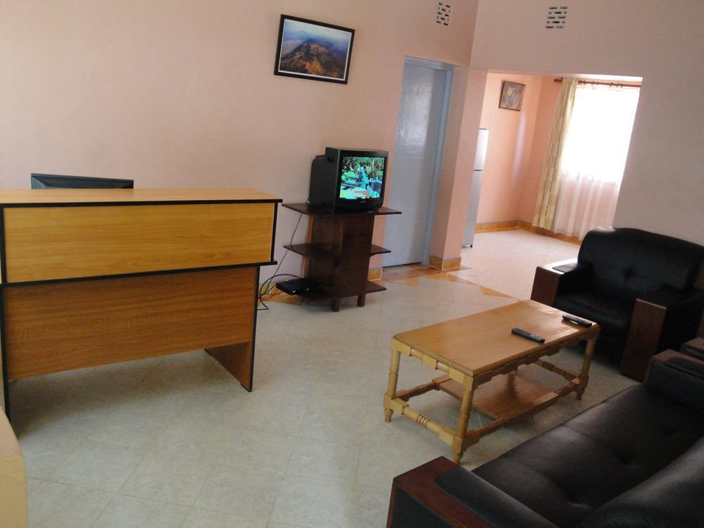 Fourth Parklands Hotel Найроби Екстериор снимка